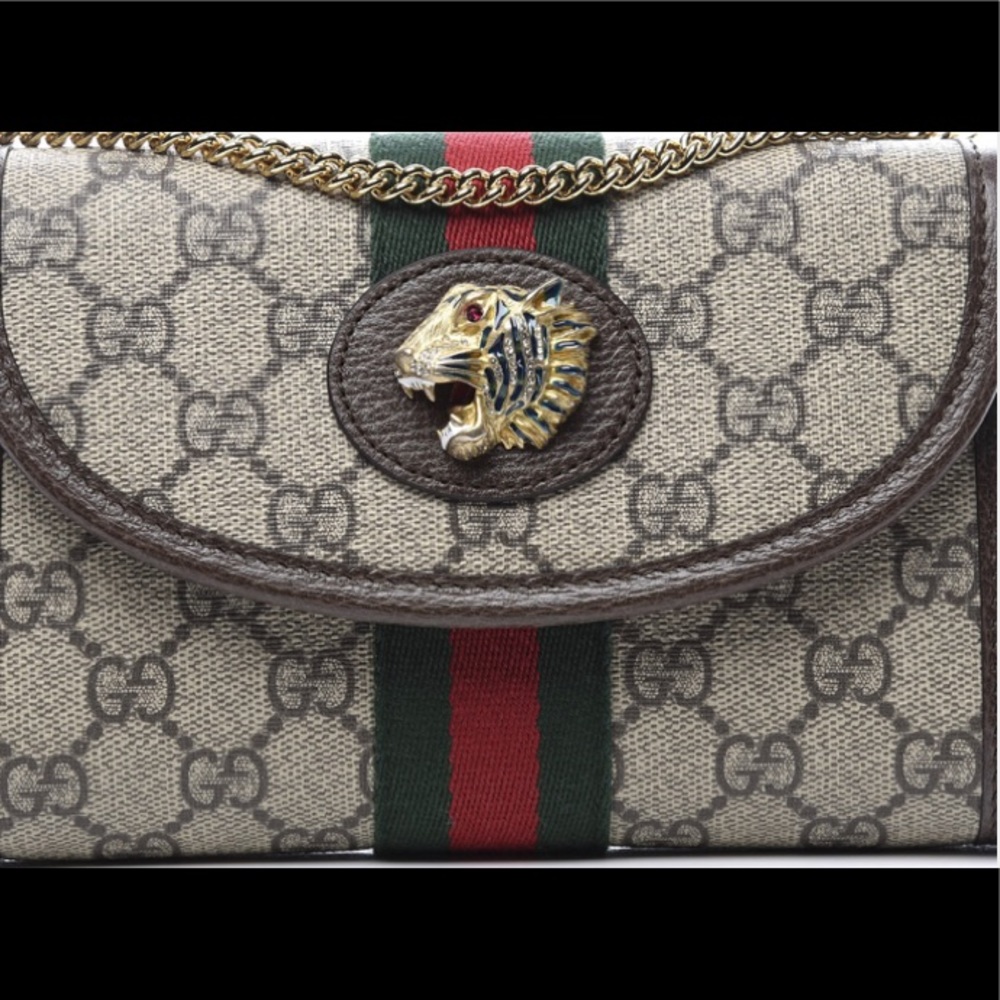 Gucci -Rajah mini chain purse. 💯 Authentic